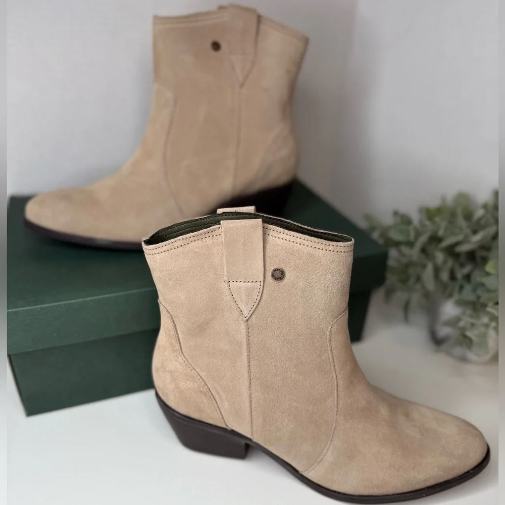 Barbour Women's Taupe Suede Ankle Western Booties Size 10 Feminine Classic